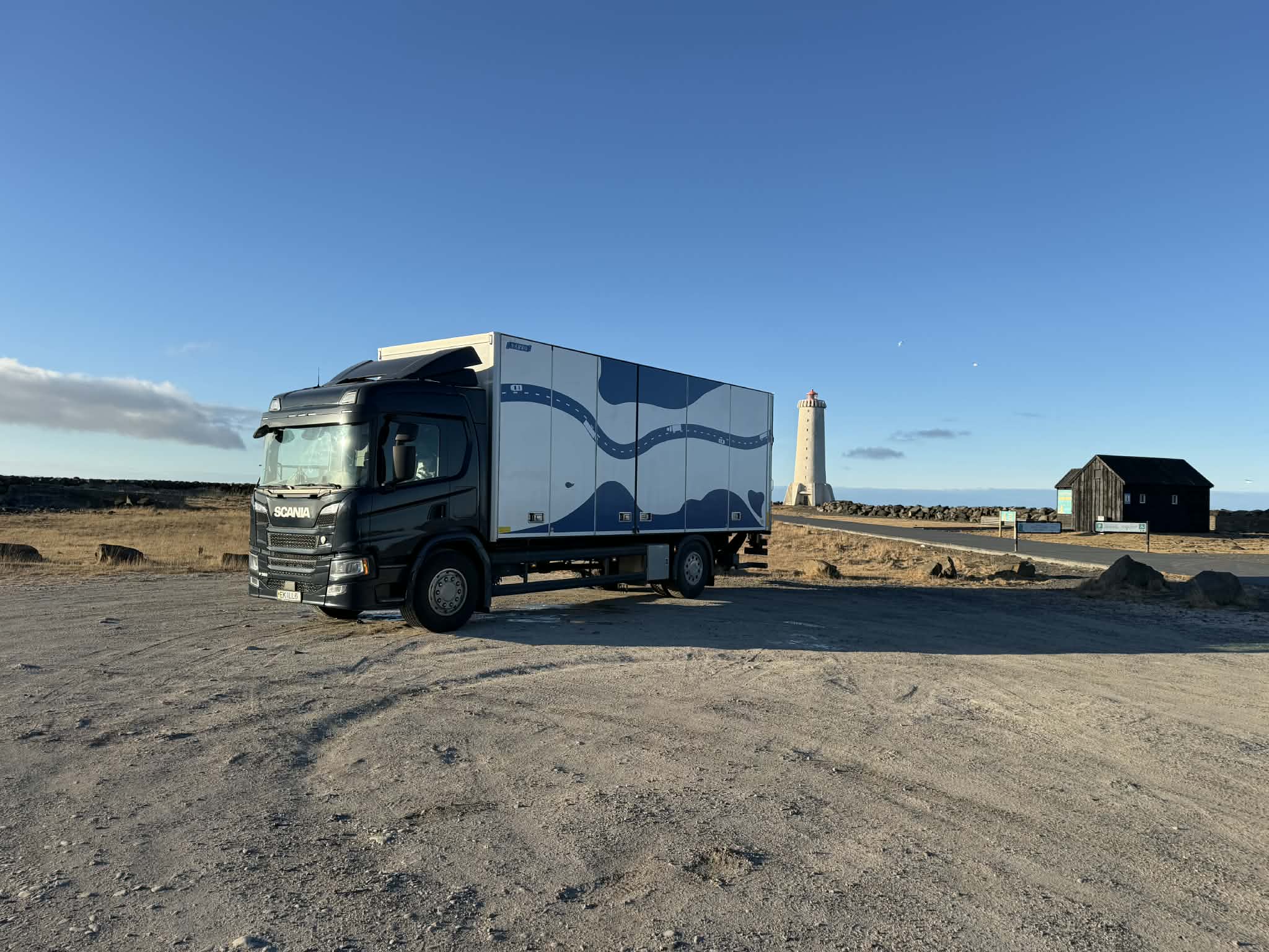 Ekill 6 að virða fyrir sér lífið á Skaganum