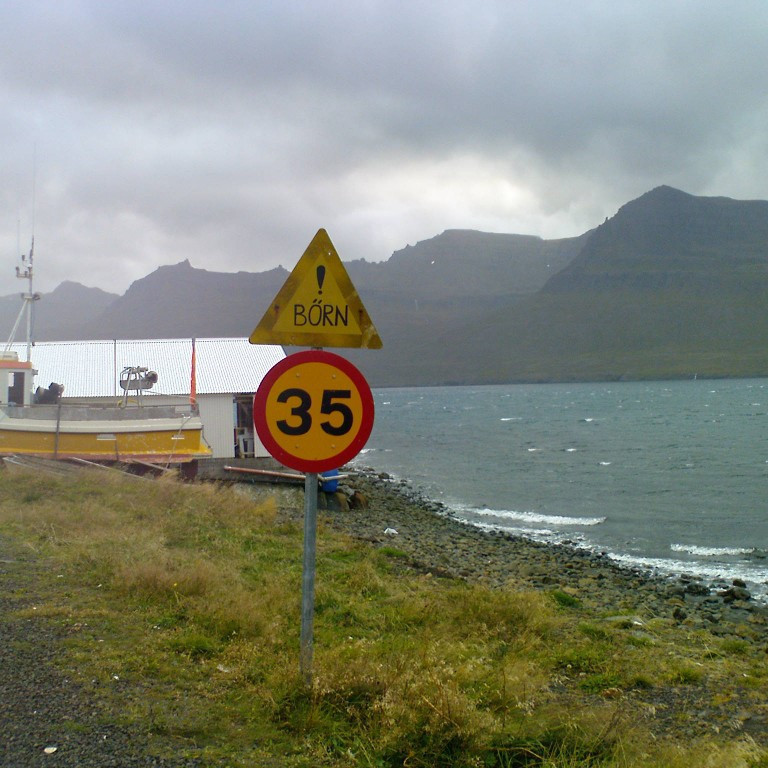 Umferðarmerki sem ég kannast ekki við !!!!