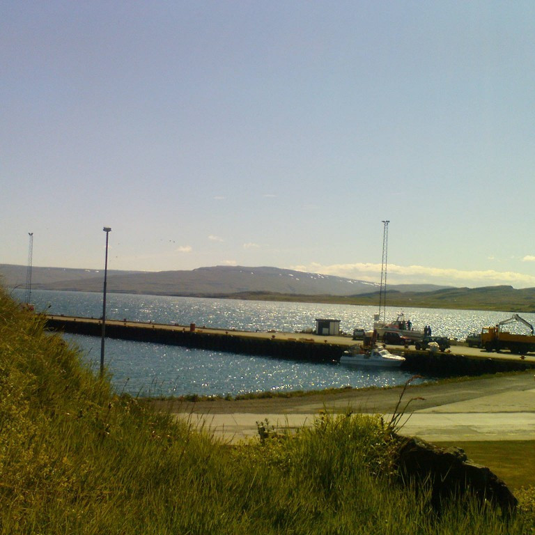 Í góðu veðri á Hólmavík