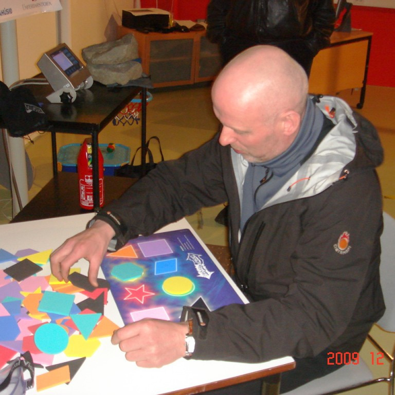 Hér átti að telja niður frá 100 og raða í rammana á sama tíma